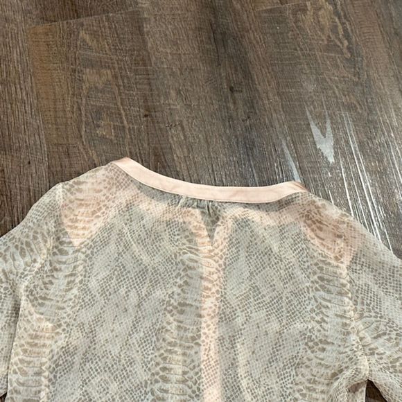 Ann Taylor Womens SP Button Up Shirt Long Sleeve Sheer Blouse Pink Animal Print - Picture 7 of 10